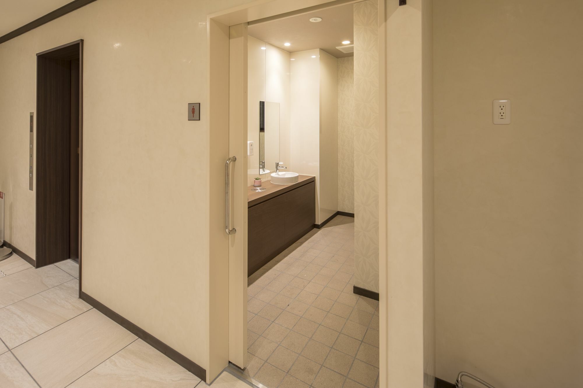 Hotel Wbf Yodoyabashi Minami Oszaka Kültér fotó